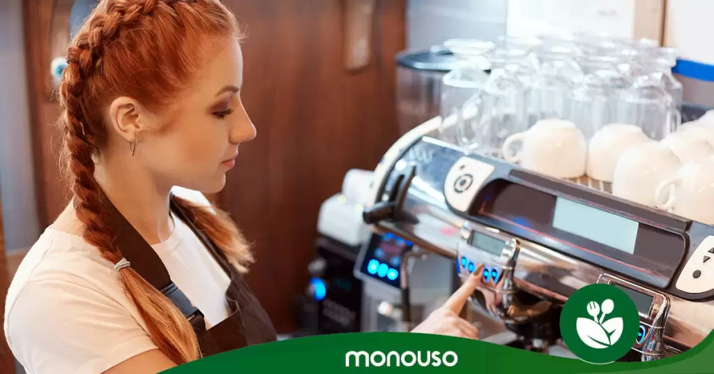 Le top 5 des coiffures pour travailler comme serveuse en 2020
